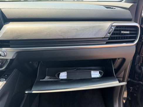 Used 2025 Kia Telluride EX X-Line AWD/4WD image 19