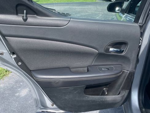 Used 2013 Dodge Avenger SE FWD image 15