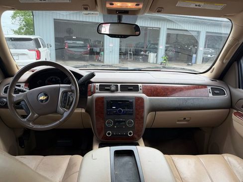 Used 2011 Chevrolet Tahoe LT w/ Texas Edition RWD image 10