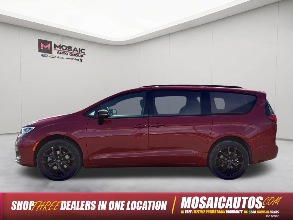 New 2026 Chrysler Pacifica Select w/ S Appearance Package AWD/4WD image 4