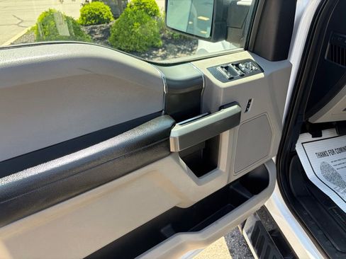 Used 2016 Ford F150 XLT w/ Equipment Group 302A Luxury AWD/4WD image 7
