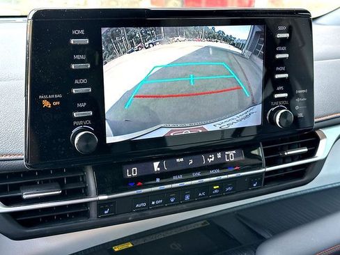 Certified 2023 Toyota Sienna XSE w/ XSE Plus Package FWD image 15