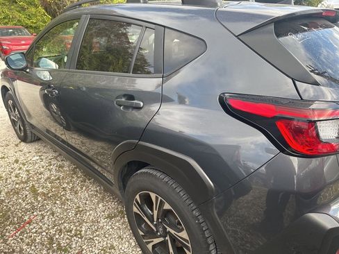 Used 2024 Subaru Crosstrek 2.0i Premium image 5