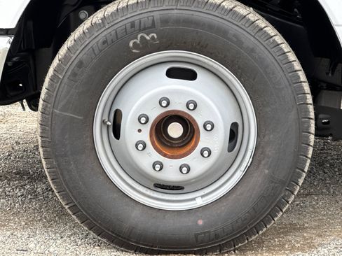 New 2025 Ford F350 XL w/ XL Chrome Package image 22