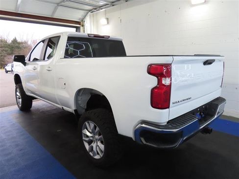Used 2020 Chevrolet Silverado 1500 LT w/ Trailering Package image 10