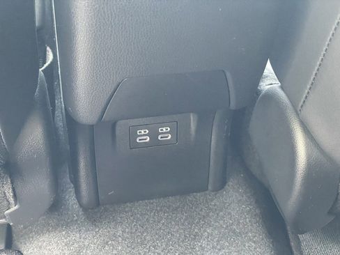 Used 2024 Toyota Prius XLE FWD image 15