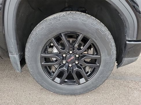 Used 2023 GMC Sierra 1500 Elevation w/ X31 Off-Road Package image 5