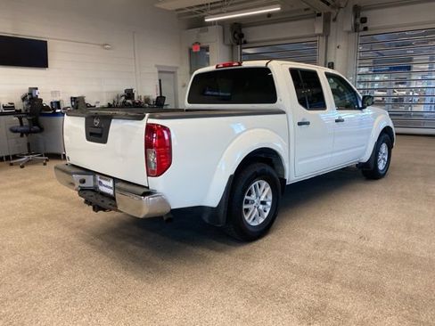 Used 2021 Nissan Frontier SV w/ SV Utility Package AWD/4WD image 5