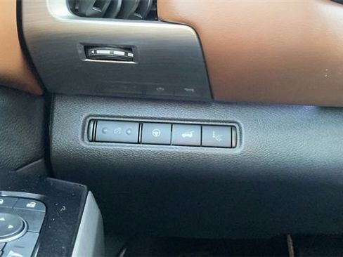 Used 2023 Nissan Pathfinder Platinum image 22