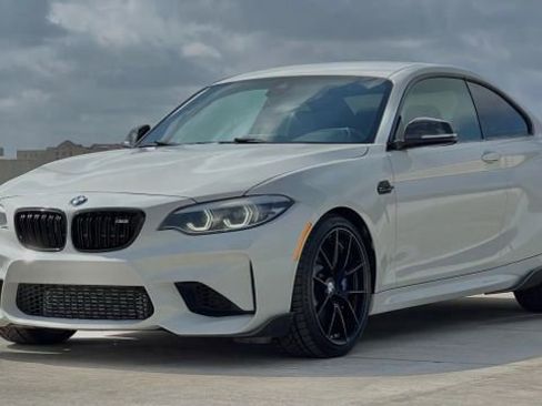 Used 2018 BMW M2 image 3