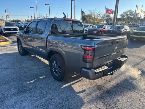 Certified 2025 Nissan Frontier SV w/ SV Convenience Package image 8
