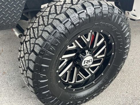 Used 2019 Ford F250 Lariat w/ Lariat Ultimate Package image 9