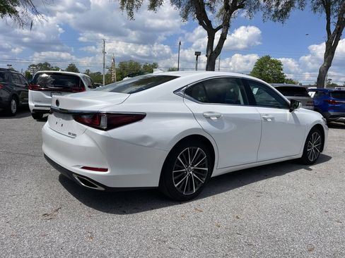 Used 2023 Lexus ES 350 w/ Premium Package FWD image 3