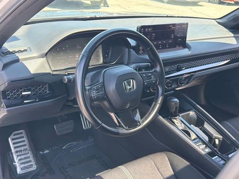 Used 2023 Honda Accord Sport image 15