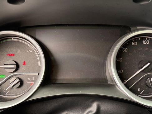 Certified 2022 Toyota Camry XLE image 25