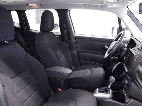 Used 2022 Jeep Renegade Latitude w/ Sun/Sound Group image 13