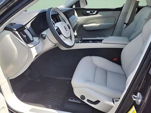 Used 2025 Volvo XC60 T8 Plus w/ Protection Package Premier image 22