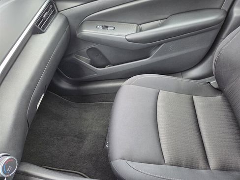 Used 2024 Nissan Altima 2.5 S FWD image 22