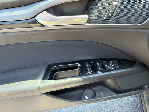 Used 2016 Ford Fusion SE w/ Equipment Group 201A FWD image 5