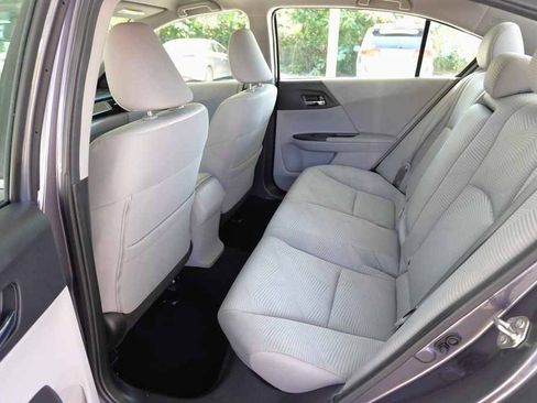 Used 2017 Honda Accord LX image 10