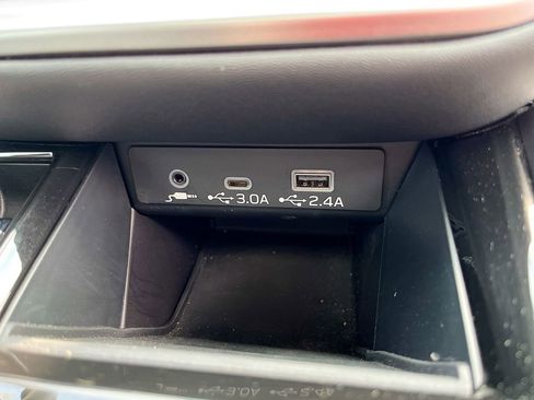 Used 2025 Subaru Outback Touring image 37