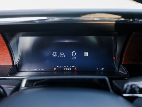 Used 2024 Lincoln Navigator Black Label image 15