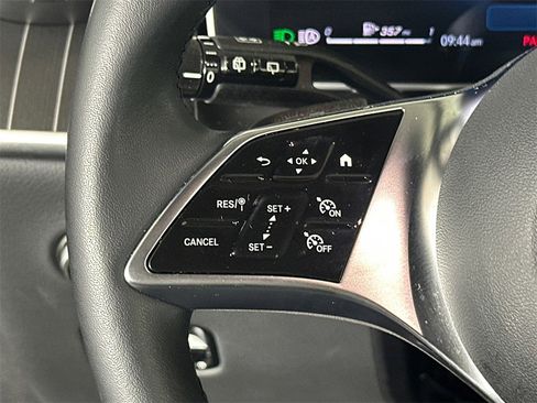 Certified 2025 Mercedes-Benz GLC 300 image 27