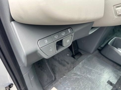 New 2026 Kia EV9 Wind AWD/4WD image 19