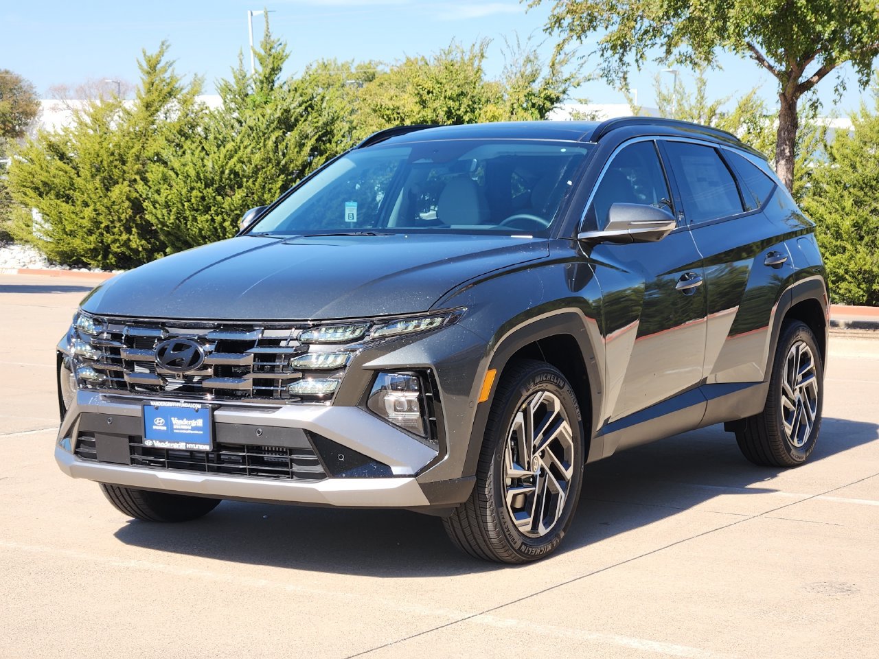 New 2026 Hyundai Tucson Limited AWD/4WD image 2