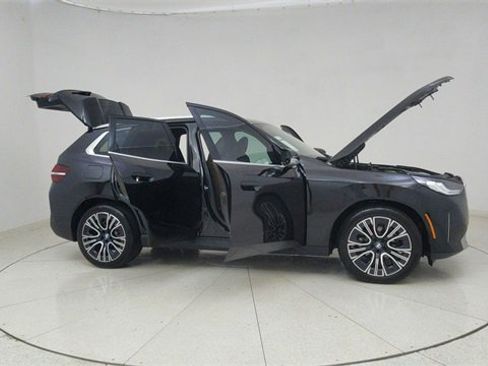 Used 2025 BMW X3 xDrive30i w/ Premium Package image 69