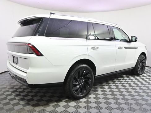 New 2026 Lincoln Navigator Black Label AWD/4WD image 7