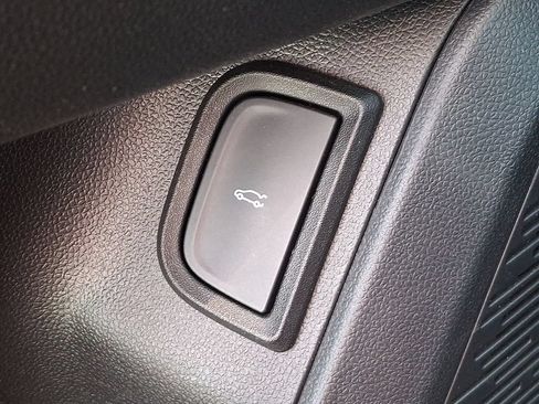 Certified 2025 Chevrolet Equinox LT w/ Convenience Package II AWD/4WD image 27
