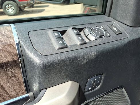 Used 2017 Ford F250 Lariat w/ Chrome Package AWD/4WD image 12