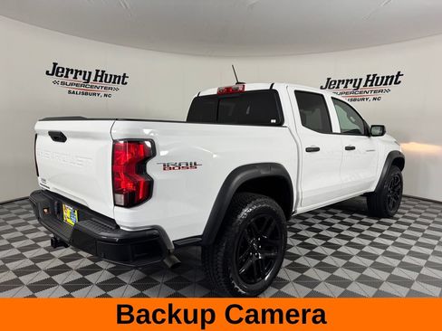 Used 2025 Chevrolet Colorado Trail Boss AWD/4WD image 7
