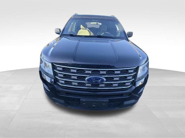 Used 2017 Ford Explorer 4WD image 2