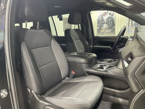 Used 2023 Chevrolet Suburban LS AWD/4WD image 18