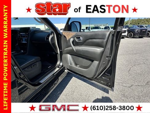 Used 2023 INFINITI QX80 Premium Select w/ All-Season Package image 11