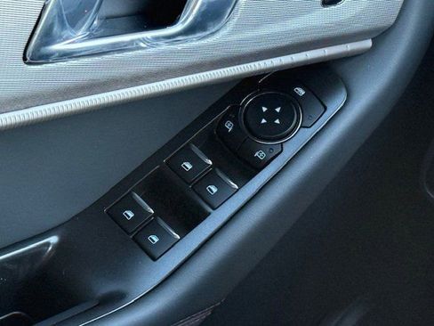 New 2026 Ford Explorer Active w/ Active Comfort Package image 32