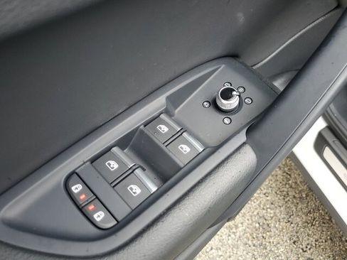 Used 2024 Audi Q5 Premium image 24