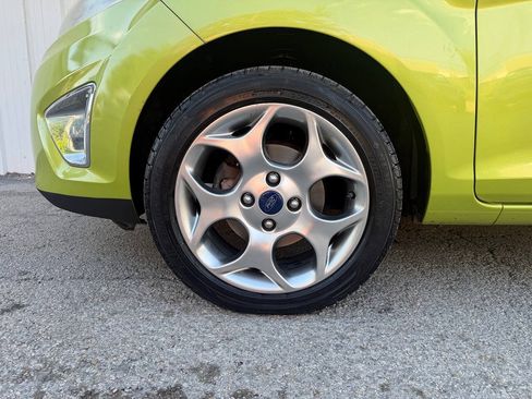 Used 2013 Ford Fiesta Titanium FWD image 28