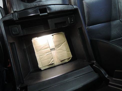 Used 2018 Chevrolet Tahoe LT image 25