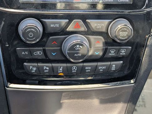 Used 2020 Jeep Grand Cherokee Limited X image 28