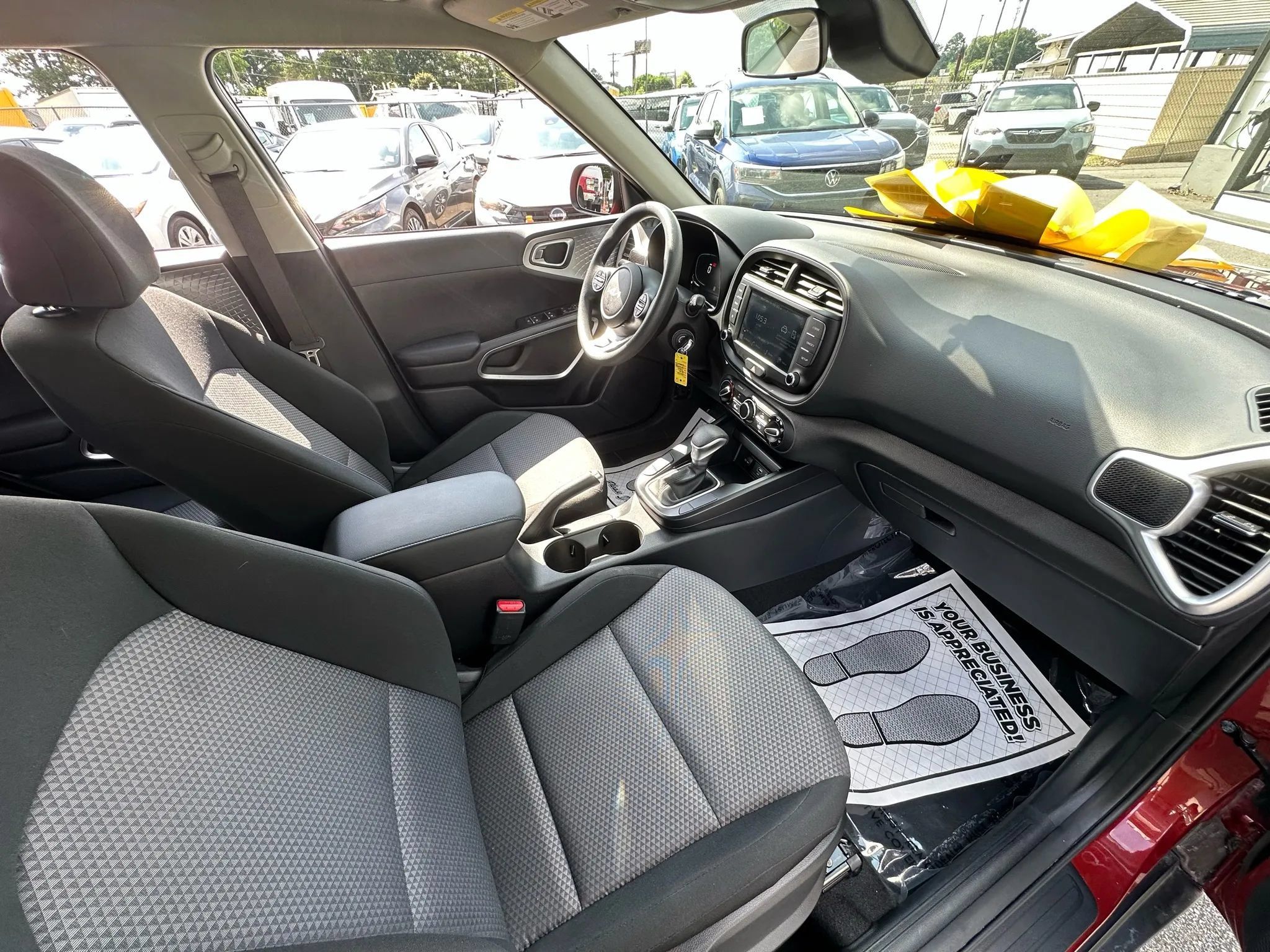 Used 2025 Kia Soul LX w/ LX Technology Package FWD image 18