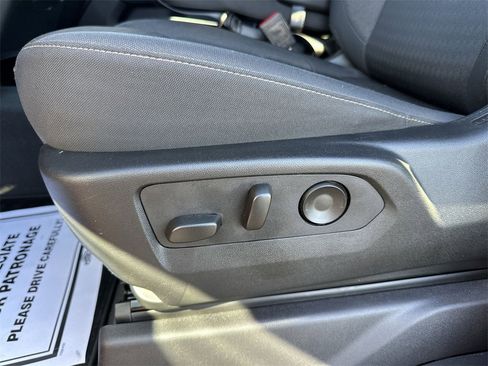 Used 2024 Chevrolet Silverado 2500 Custom w/ Custom Value Package image 12