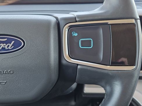Used 2025 Ford Expedition Active RWD image 36