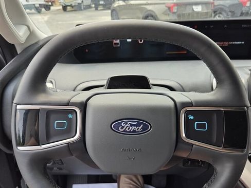 Used 2025 Ford Expedition Active RWD image 27