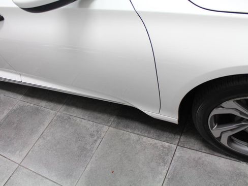 Used 2018 Honda Accord EX image 34
