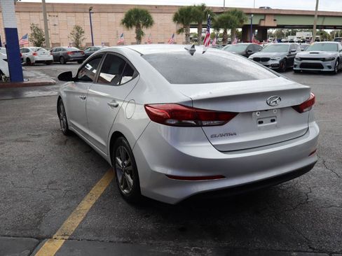 Used 2018 Hyundai Elantra Value Edition FWD image 5