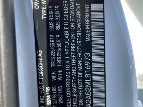 Used 2021 Porsche Macan AWD/4WD image 38