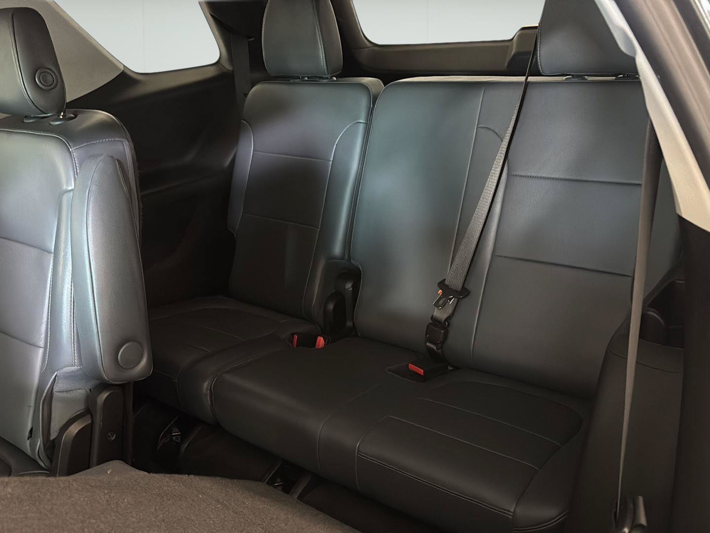 Used 2018 Chevrolet Traverse LT w/ LPO, Floor Liner Package AWD/4WD image 20